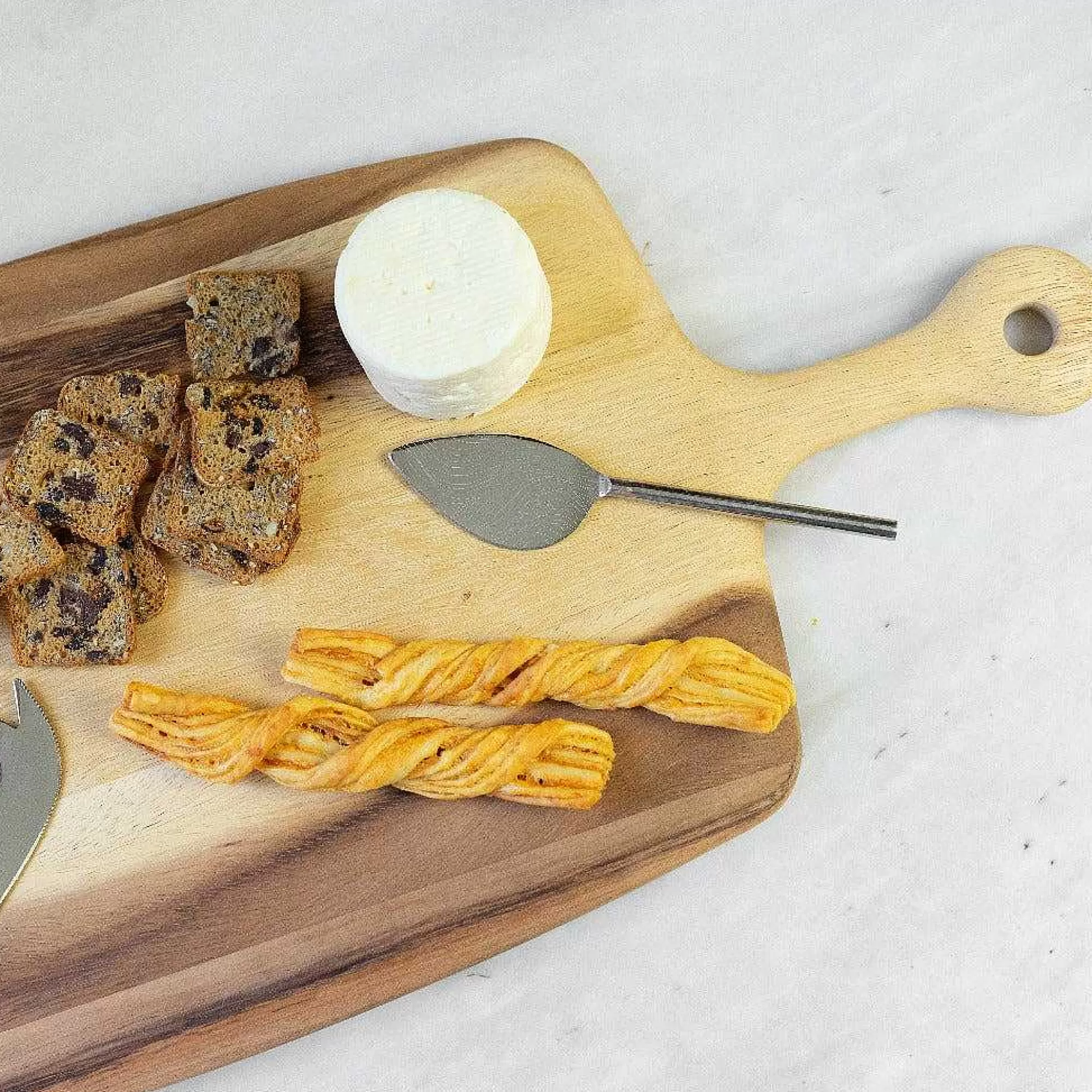 Be Home Wood Serving Boards<Acacia Rectangular Serving Board With Handle