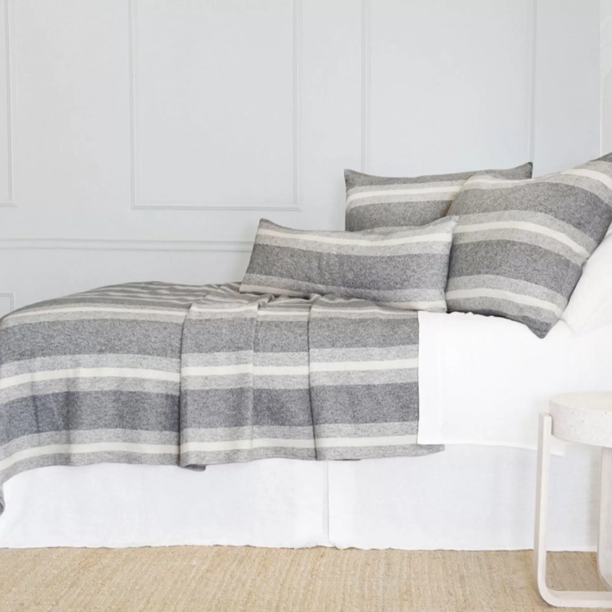 Best Sale Be Home Alpine Blanket, Queen, Grey and Ivory