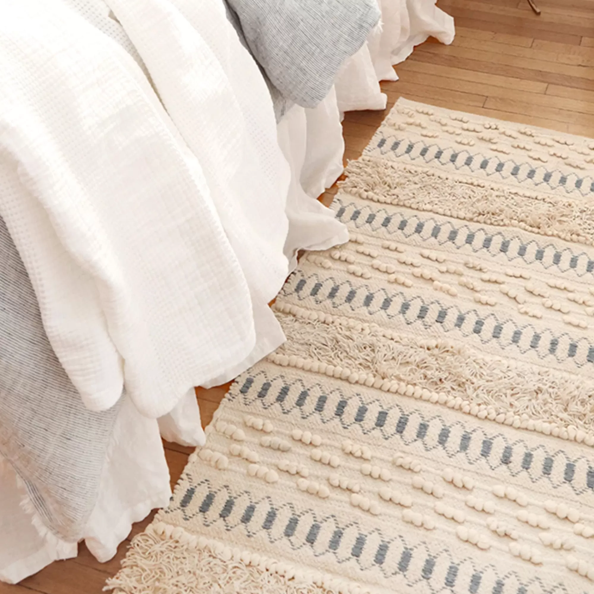 Best Be Home Avery Rug 2' x 3', Ivory & Indigo