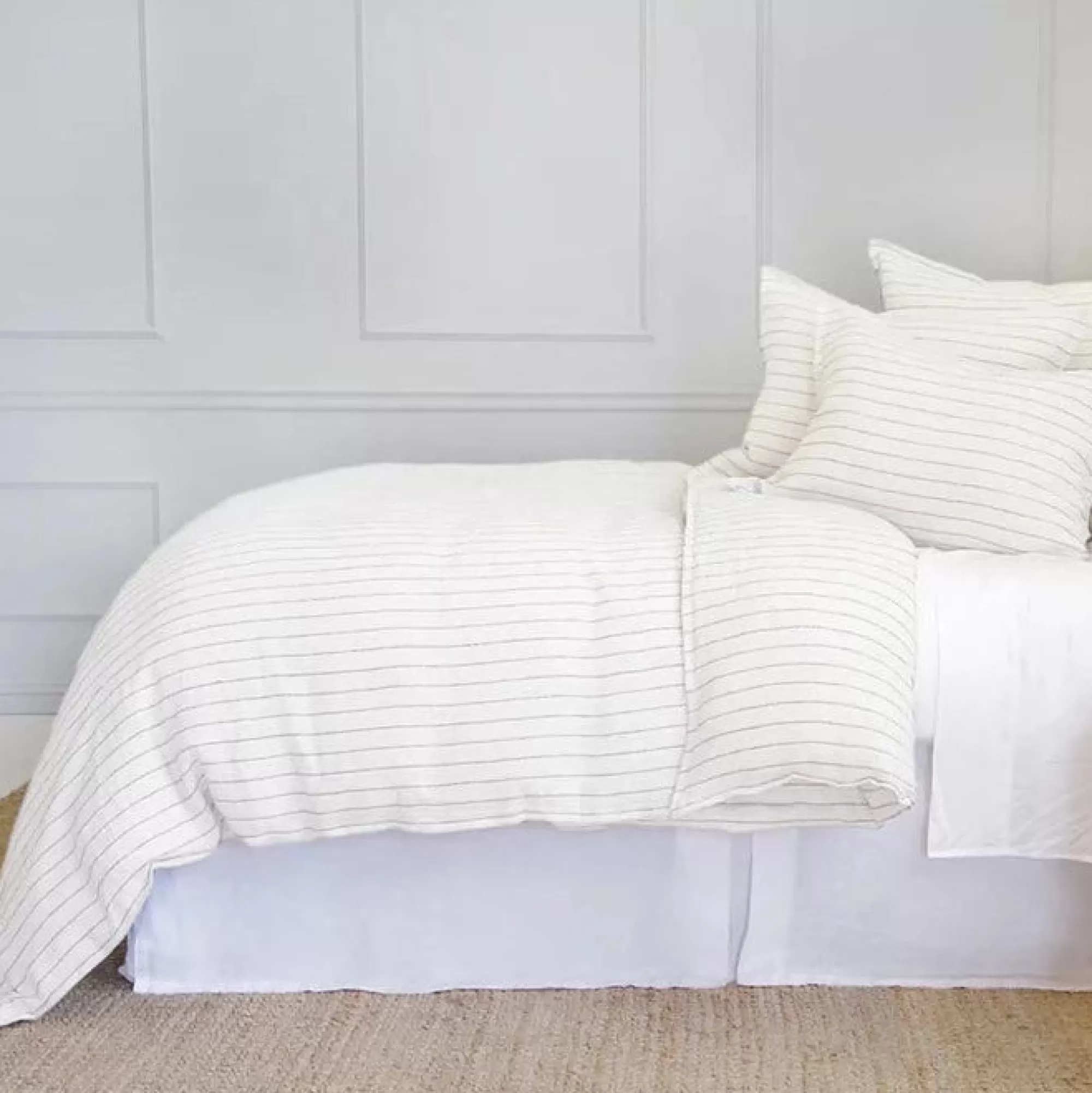 Best Sale Be Home Blake Queen Duvet, Cream & Grey