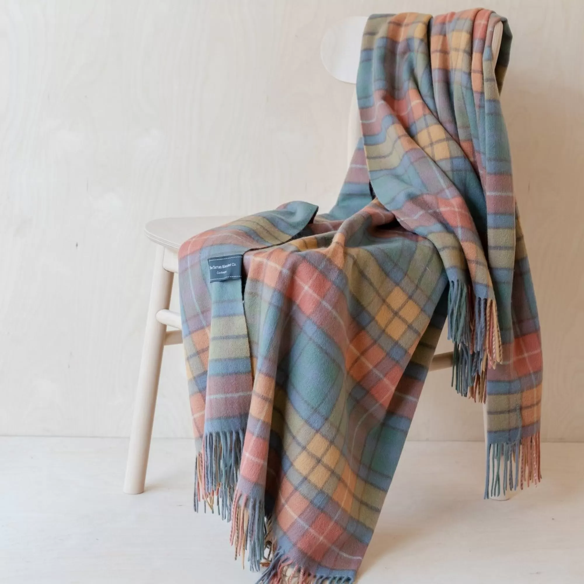 Best Sale Be Home Cashmere Knee Blanket in Buchanan Antique Tartan