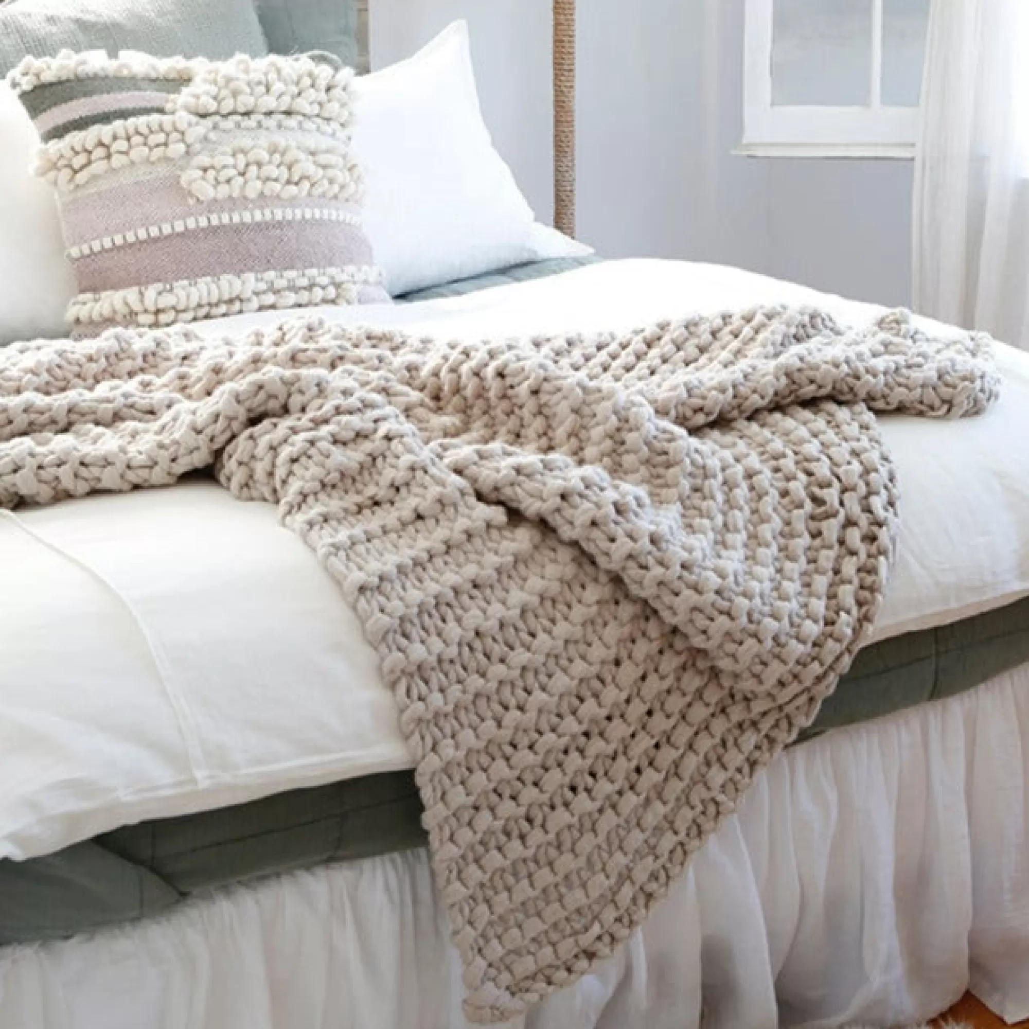 Best Sale Be Home Finn Throw, Taupe