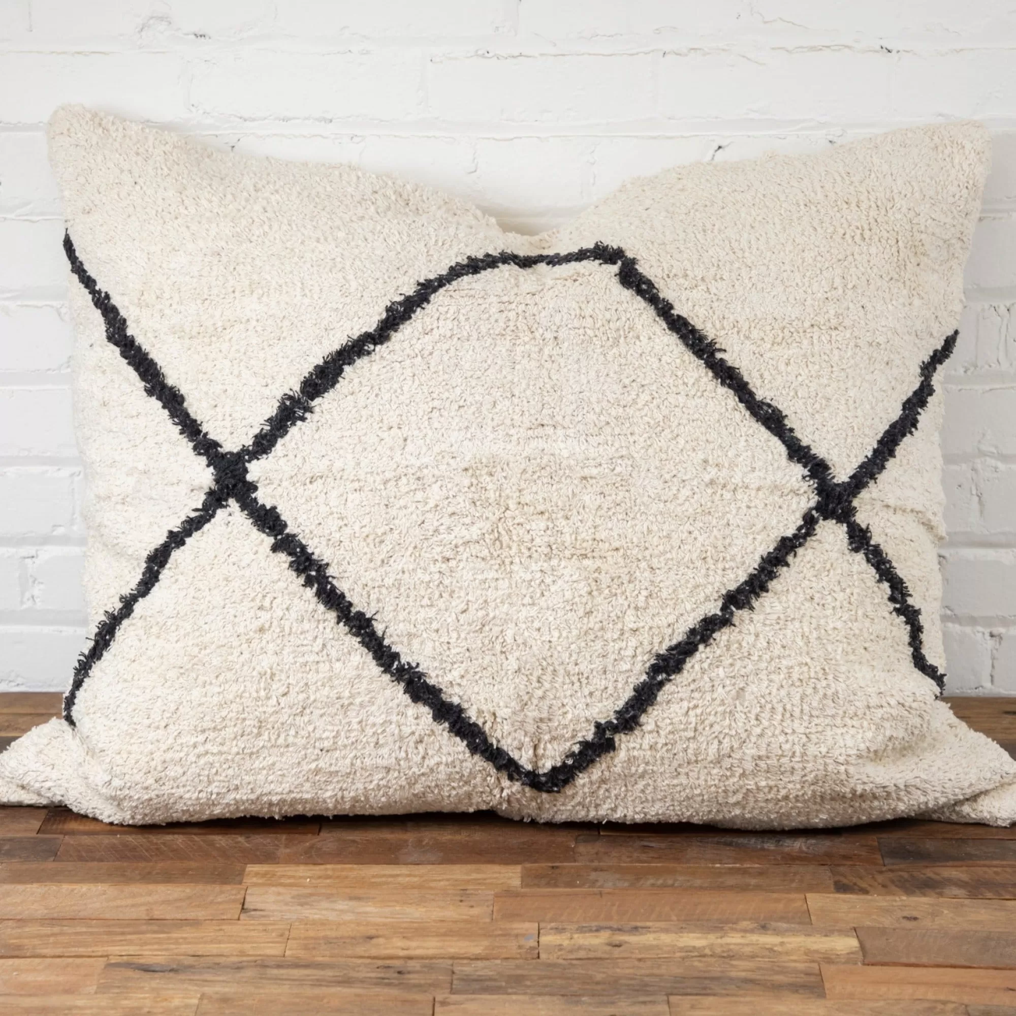 Best Sale Be Home Freddie Big Pillow, Ivory & Charcoal