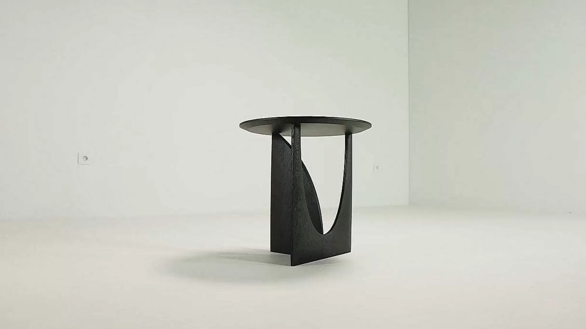 Be Home Side Tables<Geometric Side Table, Black Oak