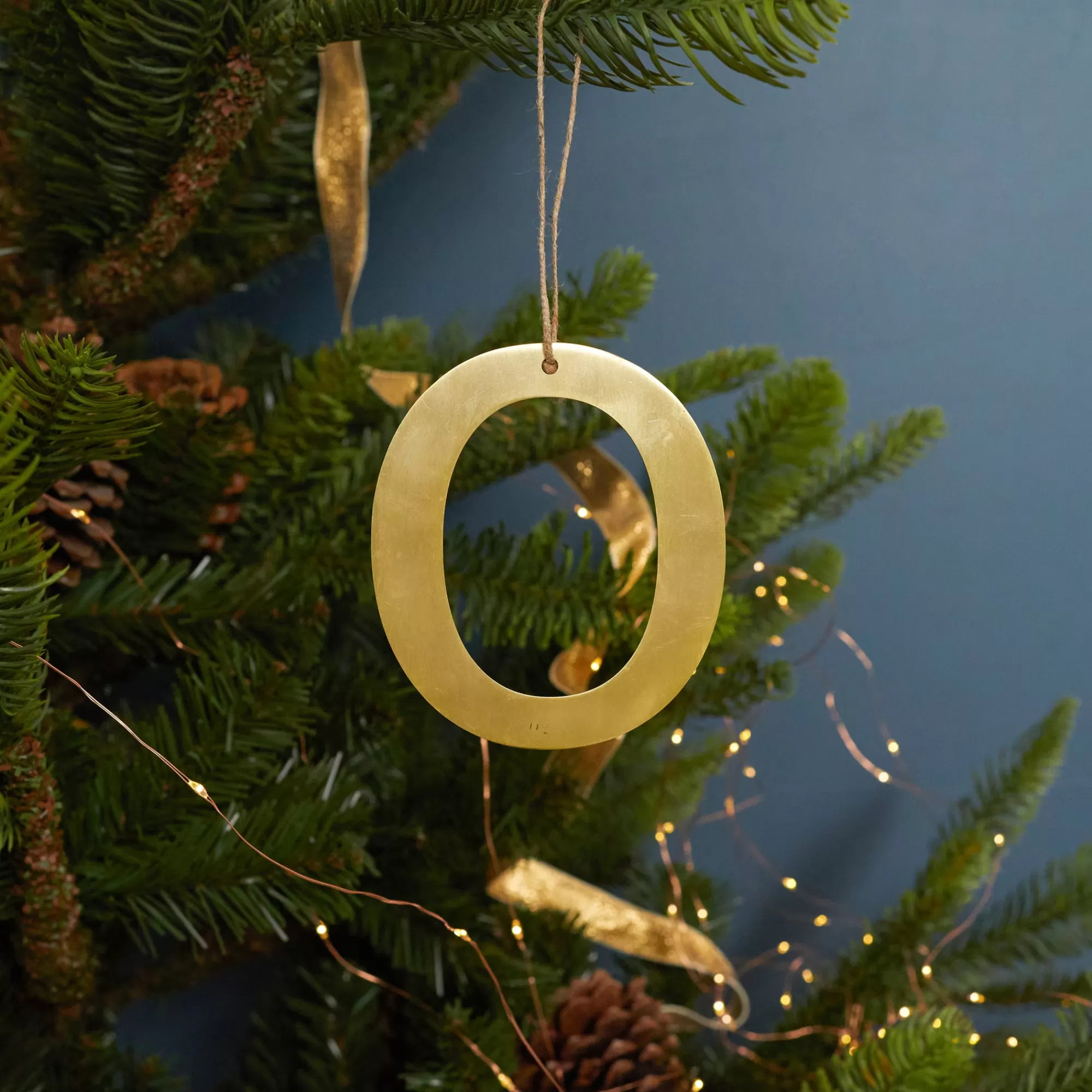 Best Be Home Gold Letter Ornament, O