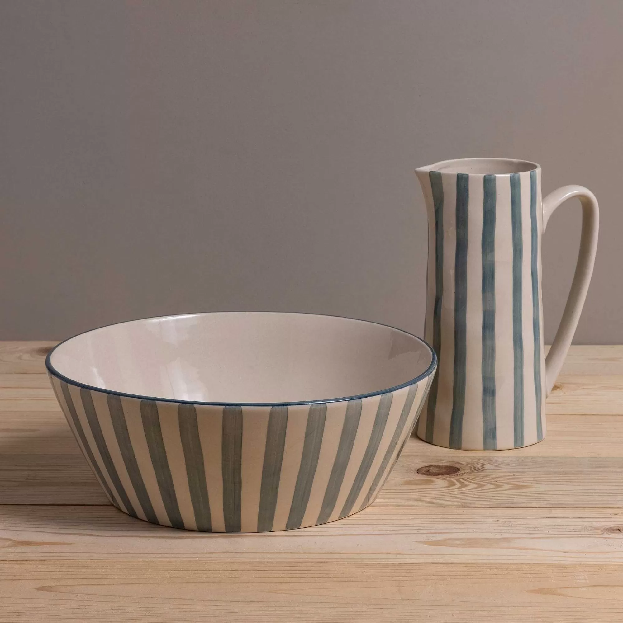 Be Home Stoneware Serving Bowls<Hand-Painted Stoneware Serving Bowl with Stripes