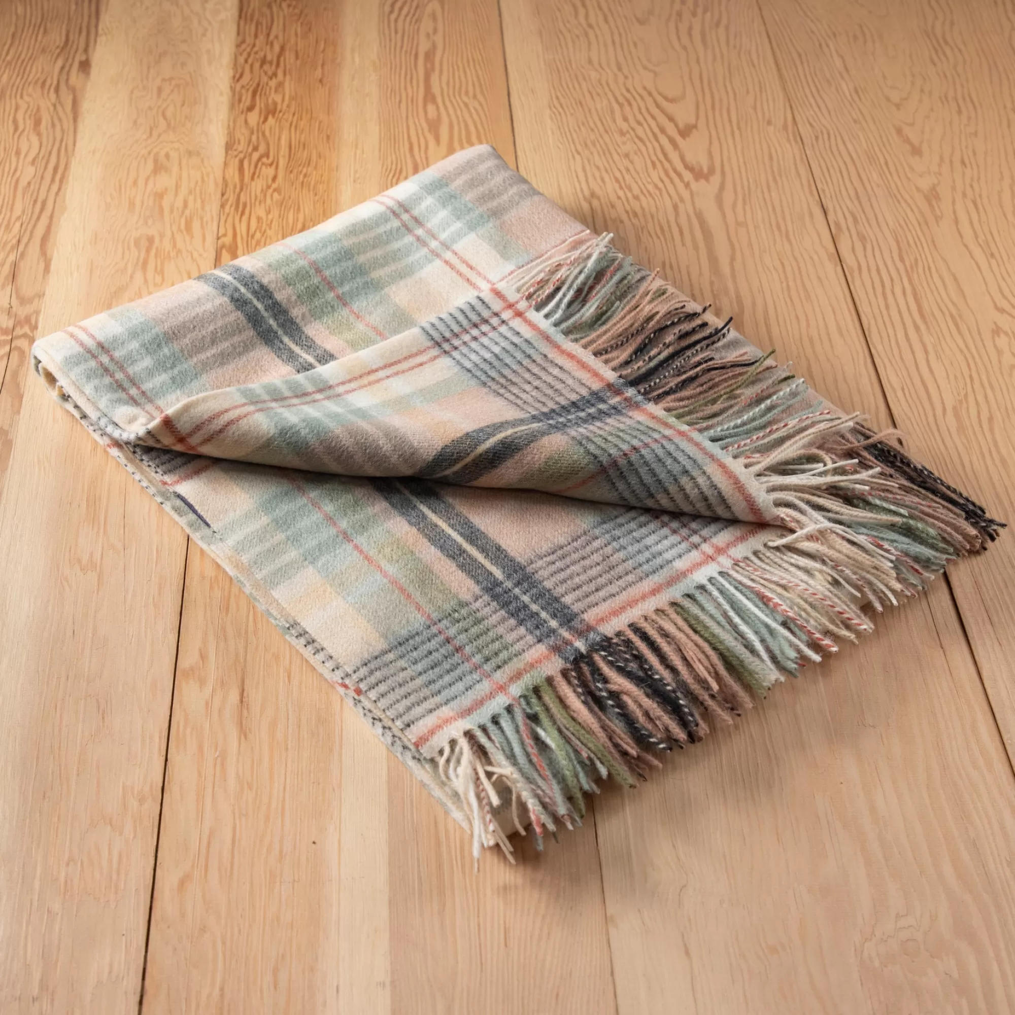 Best Sale Be Home Lambswool Blanket in Seagrass Cottage Check