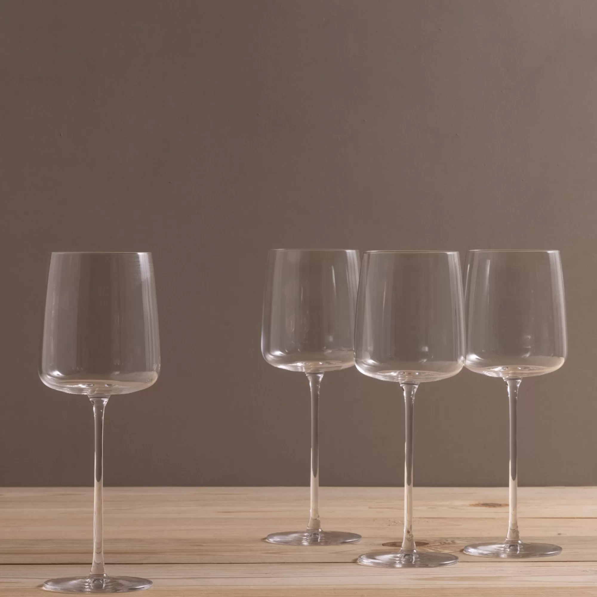 Hot Be Home Metropolitan White Wine Glass, Set of 4