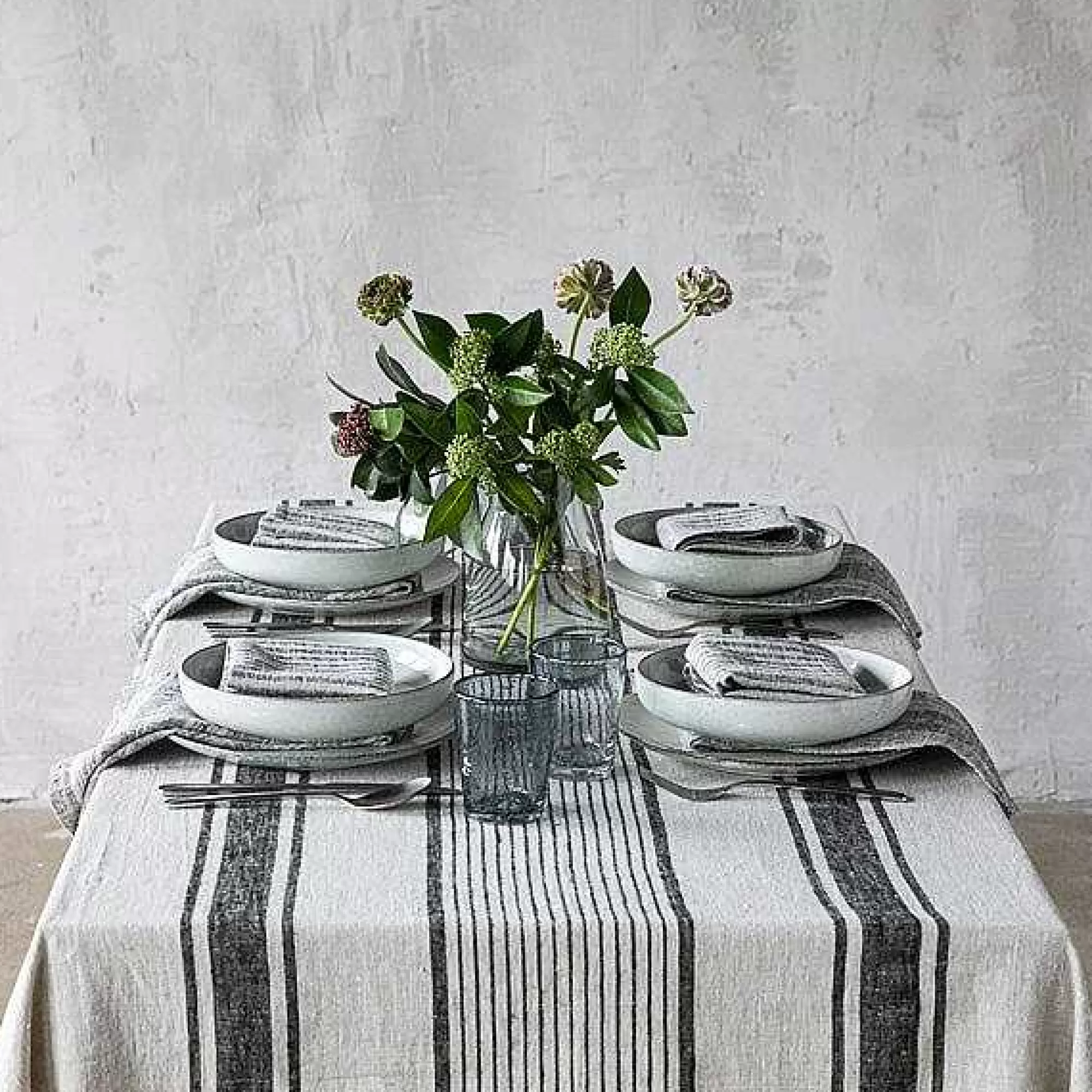 Be Home Table Linens<Provence Tablecloth, Black