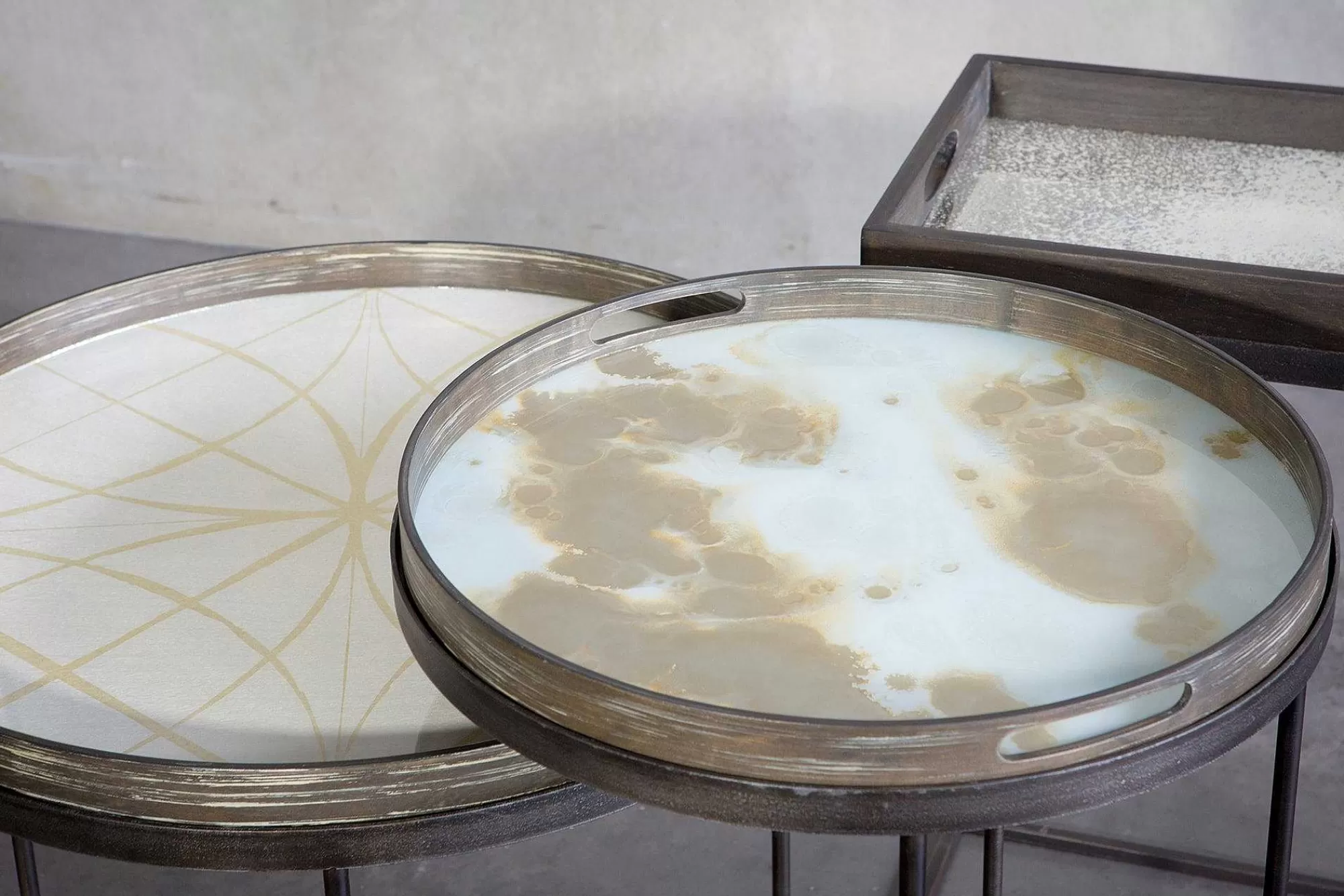 Be Home Tray Tables<Round Tray Side Tables, Set of 2 (Trays Not Included)